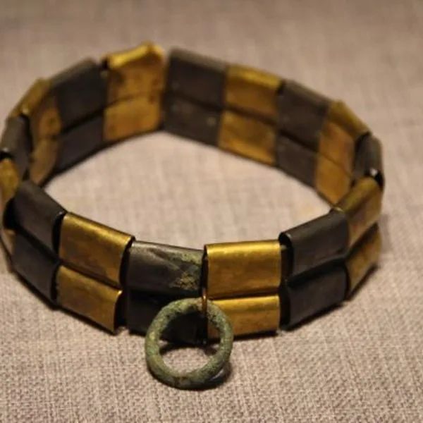 Collar regulable