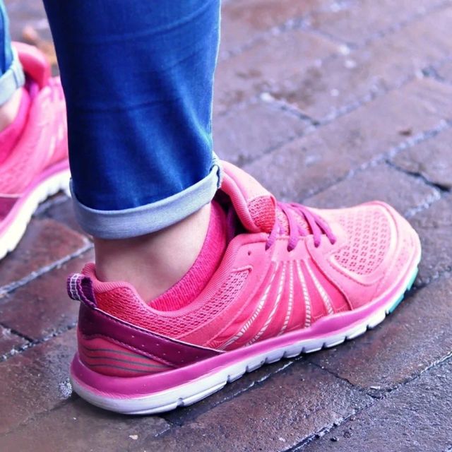 Zapatilla para correr rosada